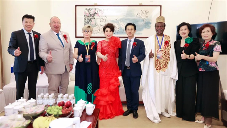 1689822441276992.jpg 4.jpg