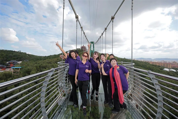 1697611987427585.jpg 142.jpg