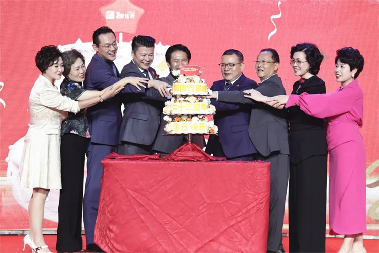 1729579330199805.jpg 198.jpg