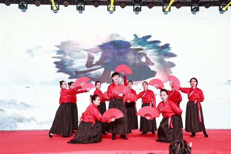 1729579438974758.jpg 208.jpg