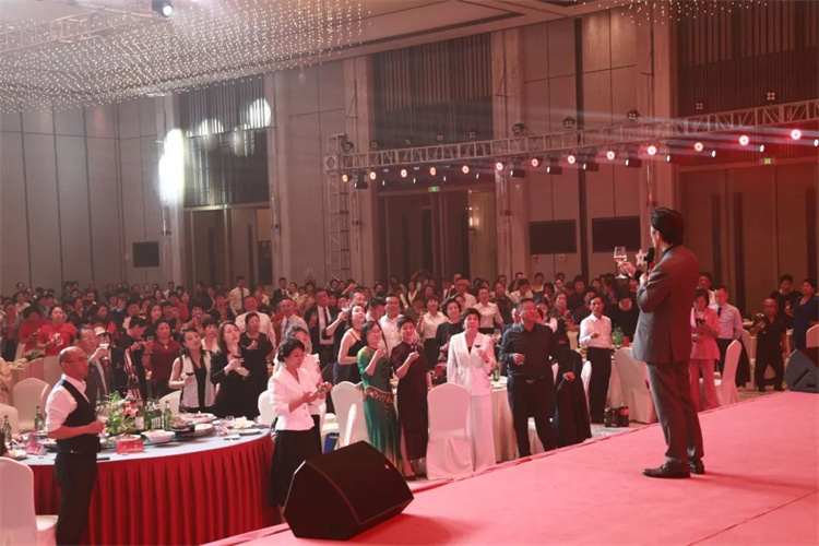 1729579527854359.jpg 211.jpg